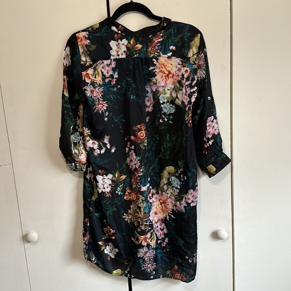 Floral Silky Mango Dress - Picture 5 of 6